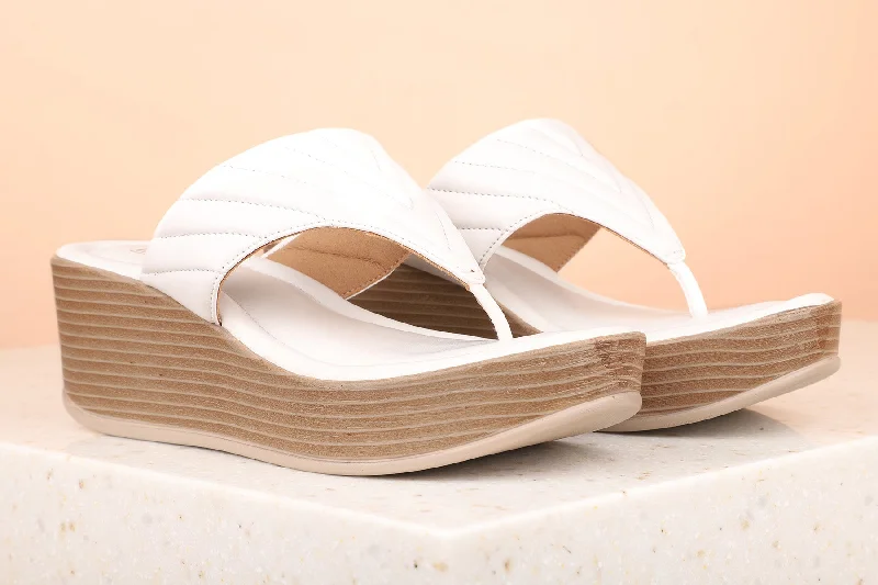 Women White Solid Wedges Sandals